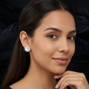 Boucles d'oreilles classiques pour femmes, diamants ronds, plaqué or 18 carats, bijoux à porter au quotidien, nouveau design, usage quotidien, Ramdut Impex RDEar0063 - Product Image 3