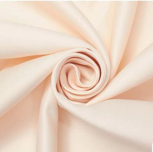 Tissu satiné de qualité export, fini lisse et brillant, en polyester léger pour la confection de vêtements, la décoration et la mode - Product Image 3