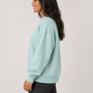 Sweat-shirt ras du cou oversize à manches longues pour femme, couleur menthe pâle multicolore, style universitaire avec lettres, logo personnalisé, vente en gros - Product Image 2