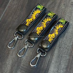 Gran oferta, llavero de muñeca de cuero con herramientas manuales con Concho de Metal, cuero de vaca genuino, Clip de llave duradero y duradero personalizado - Product Image 4