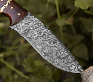 Couteau de chasse artisanal en acier de Damas, couteau de camping et d'extérieur haut de gamme, lame en acier à motifs durable, manche en bois fait main - Product Image 2