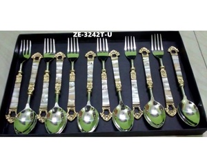 Ensemble de couverts en métal faits à la main de luxe pour l'hôtellerie et la restauration, couverts de mariage en acier inoxydable plaqué or de luxe - Product Image 2