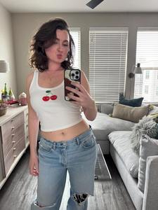 Camiseta sin mangas de algodón acanalado blanco para mujer con cuello de pedrería de colores, chaleco sin mangas, proveedor mayorista para fiestas casuales de verano - Product Image 3