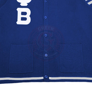 Suéter Cárdigan Phi Beta para Hombre, Color Azul Rey, Tejido, Manga Larga, Cierre de Botones, Diseño con Logotipo de Letras Griegas PBS - Product Image 6