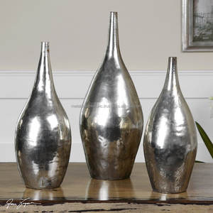 Set of 4 High Quality Metal <b>Ribbed</b> Design Aluminium Floor <b>Vases</b> with Attractive <b>Ribbed</b> Pattern - Product Image 2