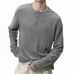 เสื้อสเวตเตอร์ผ้าฝ้ายถักแบบลำลองสำหรับผู้ชาย สีเทา ติดกระดุม คอปก แขนยาว ทรงปกติ เหมาะสำหรับใส่ในฤดูใบไม้ร่วง - Product Image 1