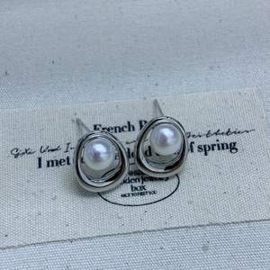 Boucles d'oreilles en perles rondes Aurora Mantou d'eau douce naturelles, sans défaut, 6,5-7 mm, design simple et élégant - Product Image 2