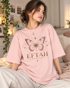 T-shirt ample pour femme, violet clair, à épaules tombantes, avec logo Eftah Sports et imprimé papillon, col rond vert foncé, doré - Product Image 3