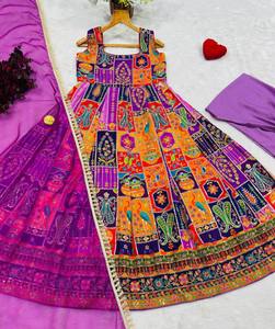 Ensemble Anarkali en soie brodée violette avec dupatta, longueur ras du sol, tenue traditionnelle indienne et pakistanaise pour mariage, coupe ample pour femme - Product Image 6