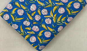 Tela de Algodón Ecológica con Estampado Floral de Tulipanes Azul Rey, Diseño Indio, para Vestidos y Decoración del Hogar, Venta al Por Mayor para Costura Infantil - Product Image 2