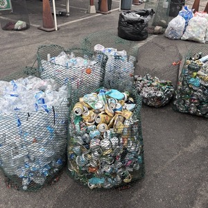 Matériau plastique recyclé de qualité supérieure avec des déchets de bouteilles de lait propres et triés pour l'exportation, fourni en balles aux acheteurs importateurs mondiaux - Product Image 1
