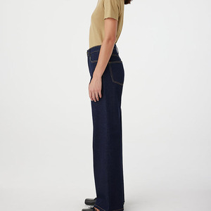 Pantalon en jean large vintage tendance pour femme, coupe droite, confortable, 100 % coton, pour un style décontracté et streetwear. - Product Image 3