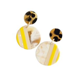 Pendientes de cuerno de búfalo antiguos, pendientes de cuerno de búfalo de alto pulido hechos a mano, tamaño personalizado a bajo precio y al mejor precio por HF CRAFTS - Product Image 1