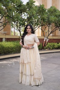 Conjunto de Lahenga Choli de satén premium Glory para mujer, con bordado Zari y lentejuelas, con dupatta. - Product Image 2