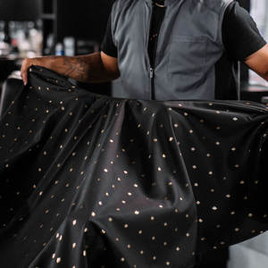 Chaleco de Barbero Premium Transpirable para Salón y Uso Doméstico, Diseño Cómodo y Ligero, Perfecto para Cortar y Peinar el Cabello - Product Image 6