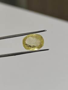 Zafiro Amarillo de Alta Calidad, 9.80 ct, Forma Ovalada, Gema Suelta para Joyería Fina de Exportación - Product Image 2