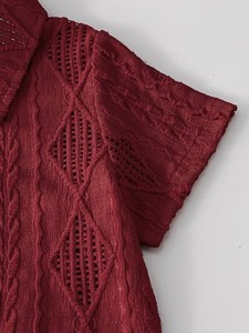 Nuevo Conjunto de Verano para Niños, con un Elegante y Atractivo Polo de Tela Jacquard Roja Brillante con Mangas Cortas - Product Image 3
