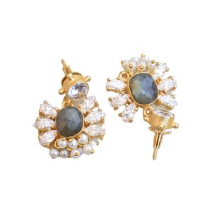 Boucles d'oreilles créoles en laiton massif avec zircon naturel et pierre organique, texture laiton mat, pièce tendance et affirmée, haute qualité, export - Product Image 5