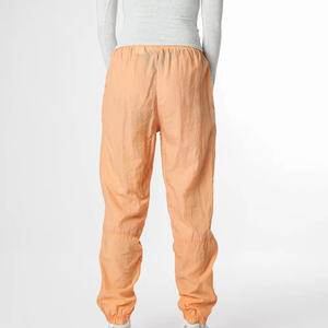 Pantalones de chándal de mujer de cintura elástica, pierna ancha, color liso, de tejido de punto, cortavientos, tipo paracaídas - Product Image 5