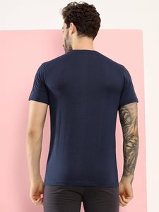 T-shirt imprimé pour homme, encre à base d'eau, extensible, toucher doux, polyvalent, écologique, matière recyclée - Product Image 4