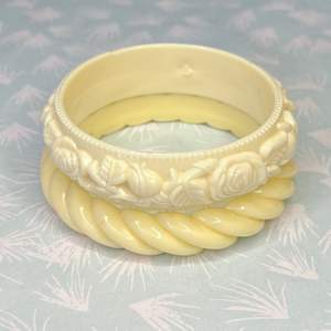 Brazaletes Minimalistas de Resina y Madera para Amantes de la Joyería Moderna, Elegantes Accesorios - Product Image 5