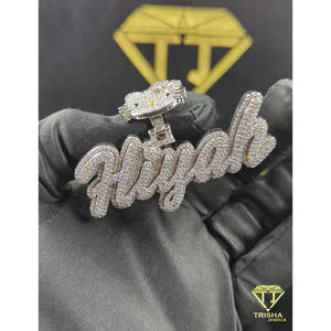 Pendentif personnalisé « Hiyah » en moissanite et diamant, motif dessin animé, en argent sterling 925, collier serti de pierres par Trisha Jewels - Product Image 3