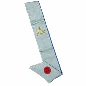 Tablier de Maître Maçon avec Écusson Rite de la Rosette (Équerre et Compas), Broderie Machine Professionnelle, Dentelle, Épingle de Sûreté, Qualité Supérieure, Cérémonial Maçonnique - Product Image 6