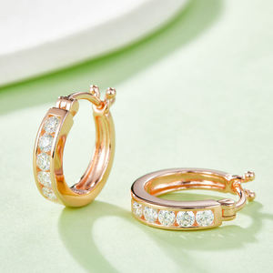 Pendientes Unisex de Oro Sólido de 18K, Oro Rosa, Diamantes de Corte Brillante, Color E Natural, Certificados por IGI, Lujosos, Clásicos, para Uso Diario y Fiestas - Product Image 2