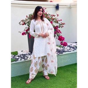 ชุดเดรส Ethenic ใหม่ผ้าเครปดีไซน์ผ้าไหมปักลายด้วยด้ายทำงานกับแขนเสื้อเต็มตัว - Product Image 1