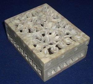 Boîte de rangement pour bijoux en pierre de savon écologique, faite à la main, de luxe, avec sculpture florale complexe, boîte à souvenirs, cadeau pour Pâques, Saint-Valentin - Product Image 2