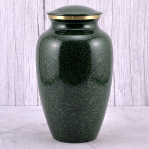 Urne funéraire en laiton vert et or avec croix celtique, surface mate, pour cendres humaines, urne commémorative et funéraire. - Product Image 4