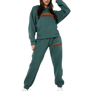 Conjunto Deportivo Premium para Mujer, 100% Algodón, con Encaje Bordado, Estilo Vintage, Dos Piezas, Personalizable - Product Image 3