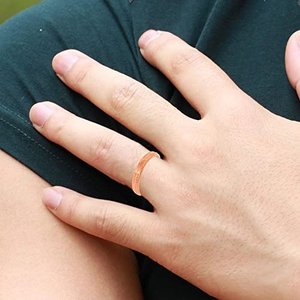Anillo Ajustable con Acabado en Cobre y Grabado Om para Hombre y Mujer, Color Marrón, Artesanal, Ecológico, a Prueba de Agua, a la Moda - Product Image 6