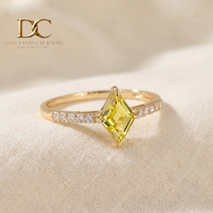 Anillo de Compromiso de Lujo con Rubí Corte Cometa de Oro Sólido de 9K Brillante, Certificado por IGI - Product Image 4