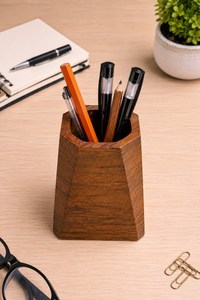 Porte-stylos en bois fait main pour l'organisation du bureau et le rangement des fournitures de bureau - Product Image 3