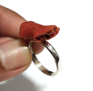 Anillo de Plata de Ley 925 Hecho a Mano con Coral Rojo Natural y Engaste de Bisel, Estilo Bohemio, Diseño de Rama, Joyería para Regalo de Boda - Product Image 6