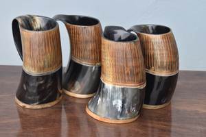 Mug en corne poli fait main, écologique, d'inspiration viking, style art populaire religieux, avec couvercle et bouchon de paille pour les shots de café - Product Image 4