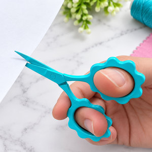 Mini ciseaux à fleurs, coupe-fil de précision, ciseaux de couture colorés, ciseaux pour travaux manuels, logo personnalisé - Product Image 2