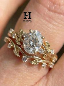 Anillo de Compromiso de Lujo con Diamante Cultivado en Laboratorio de Corte Ovalado, Oro Amarillo de 14K, Diseño de Rama de Olivo con Racimo Lateral, Anillo Nupcial - Product Image 6