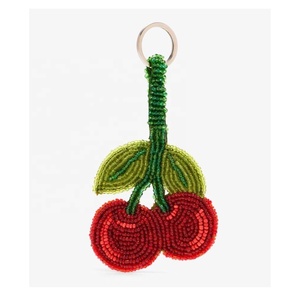 Llavero o Colgante para Bolso con Diseño de Doble Cereza de Cuentas de Vidrio Hechas a Mano, para Llaves, Regalo de Cumpleaños para Ella, Llavero de Cuentas - Product Image 1