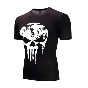 T-shirt homme premium en tissu polyester 100% haute qualité, respirant et à séchage rapide, avec votre propre design. Fabriqué au Pakistan. - Product Image 4