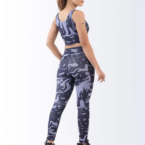 Ensemble de yoga uni pour femmes grandes tailles avec logo frontal, écologique et respirant, ensemble de sport 2 pièces pour la gym - Product Image 4