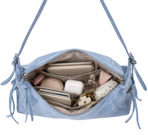 Sac fourre-tout tendance en cuir verni bleu clair avec rivets et fermeture éclair pour femme, idéal pour les trajets quotidiens et les voyages - Product Image 3