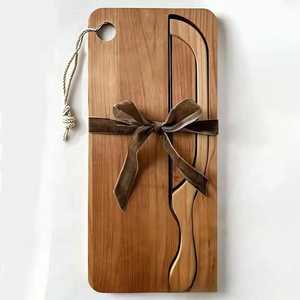 Juego de tablas de cortar de madera de haya y nogal de varios tamaños con mango para cocina. - Product Image 2