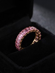 Bague éternelle classique en or jaune 14 carats avec rubis naturel octogonal, bijoux fins pour femmes, idéale pour les mariages et les occasions spéciales. - Product Image 3