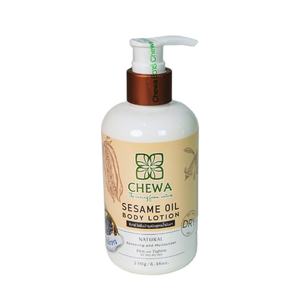 Lotion corporelle à l'huile de sésame thaïlandaise avec vitamine E et acides gras 240 g, protège de la sécheresse pour une hydratation longue durée, sans parabène. - Product Image 1