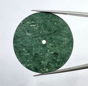 Cadran de montre rond en marbre vert 34,5 mm x 0,9 mm, face en pierres précieuses pour montres de luxe personnalisées - Product Image 2