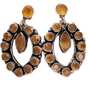 Pendientes de Plata Oxidada con Circonitas y Latón, Inspirados en la Monalisa de Jaipur, Joyería de Diseño para Festivales - Product Image 1