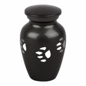 Ensemble de 5 urnes funéraires en laiton de style américain pour cendres d'adultes et d'animaux de compagnie, avec motifs personnalisables - Product Image 1