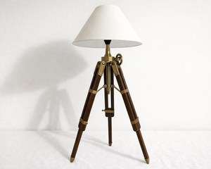 Hs Husnain Crafts - Lámpara de pie industrial moderna de diseño retro con soporte de madera, trípode móvil ajustable, foco de luz. - Product Image 2